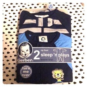 Gerbers 2 pk zip sleep n play sleepers +5 onesies